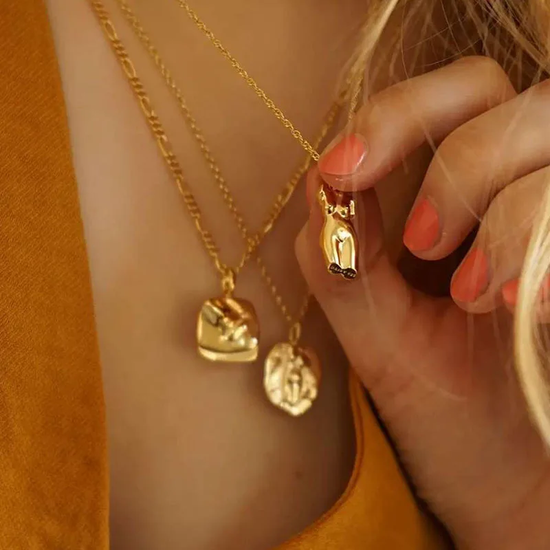 Collier Femme 2021 Personalized Jewelry Trending Gold Plated 316L Stainless Steel Creative Face And Female Body Pendant Necklace
Collier Femme 2021 Personalized Jewelry Trending Gold Plated 316L Stainless Steel Creative Face And Female Body Pendant Necklace