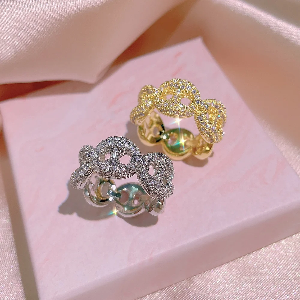 Exaggerated Full Diamond Zircon Ring Gold and Silver Two-color Jewelry Line Cross Ring Couple Ring Women's Party Jewelry, Picture shows
Exaggerated Full Diamond Zircon Ring Gold and Silver Two-color Jewelry Line Cross Ring Couple Ring Women's Party Jewelry, Picture shows