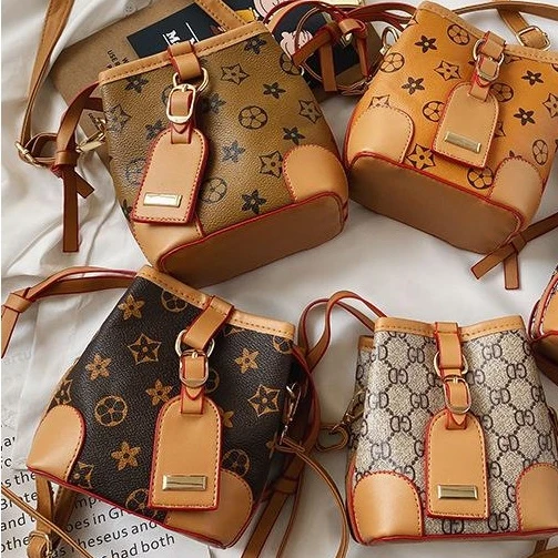 Children's Mini Purses and Handbags Kids Girl Princess Cross Body Bags Women Leather Clutch Shoulder Bag Gift
Children's Mini Purses and Handbags Kids Girl Princess Cross Body Bags Women Leather Clutch Shoulder Bag Gift