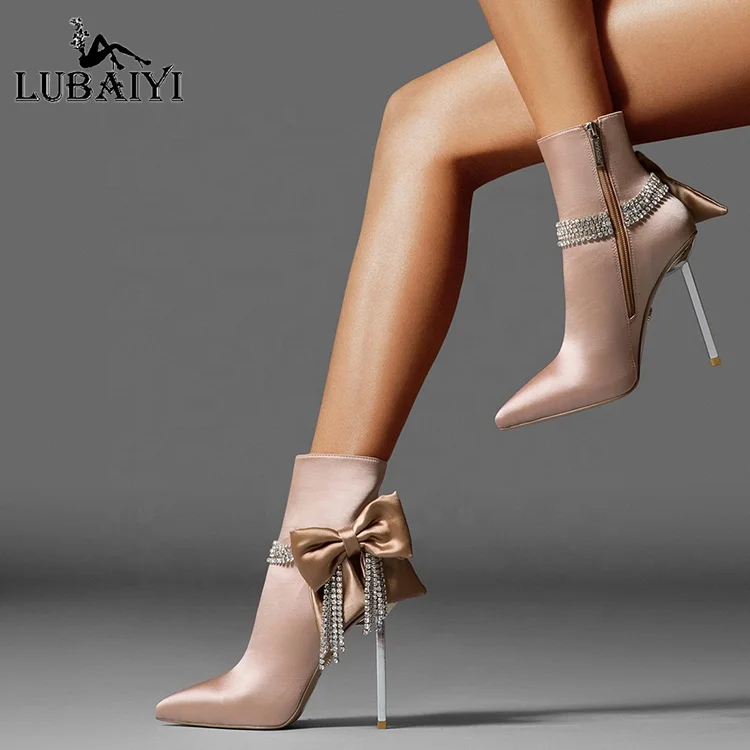 2020 Women Pointed Toe High Heel Stiletto Satin Rhinestone Booties With Bow Factory Custom Ladies Ankle Boots, Pink pearl
2020 Women Pointed Toe High Heel Stiletto Satin Rhinestone Booties With Bow Factory Custom Ladies Ankle Boots, Pink pearl