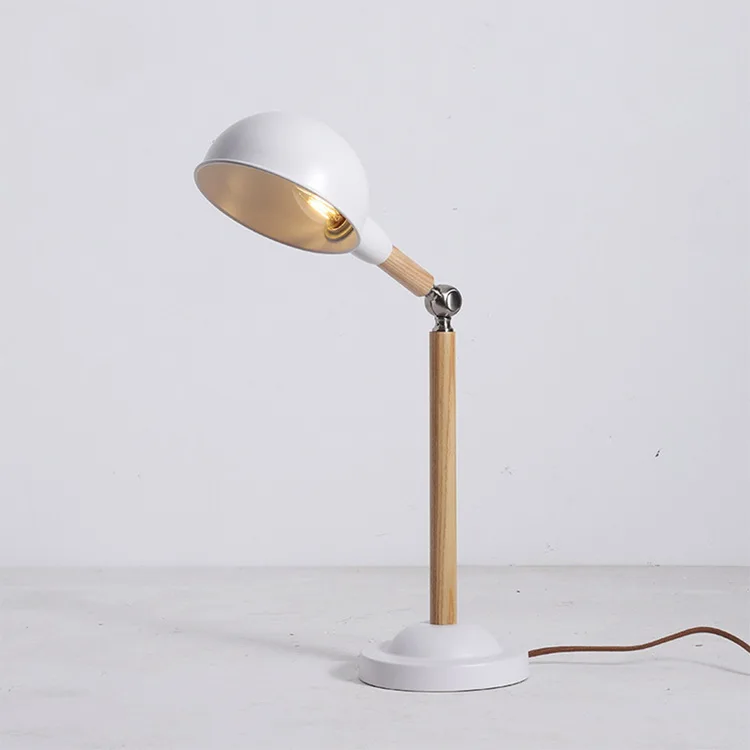 Hot Selling Hotel Decor Light Iron Wood Table Reading Lamps With Base