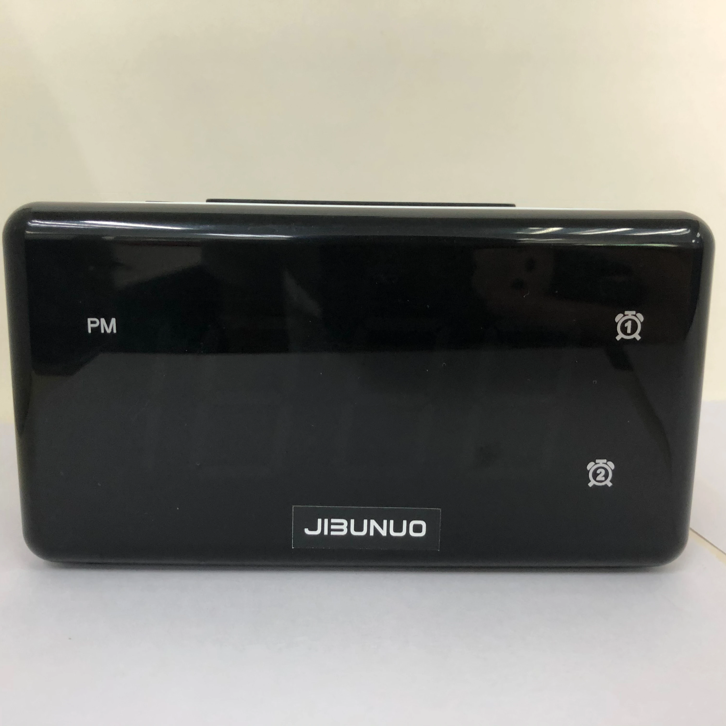 JIBUNUO Digital Alarm Clock ,Easy Setting and Battery Operated Only Desk Clock Digits for Bedroom
JIBUNUO Digital Alarm Clock ,Easy Setting and Battery Operated Only Desk Clock Digits for Bedroom
