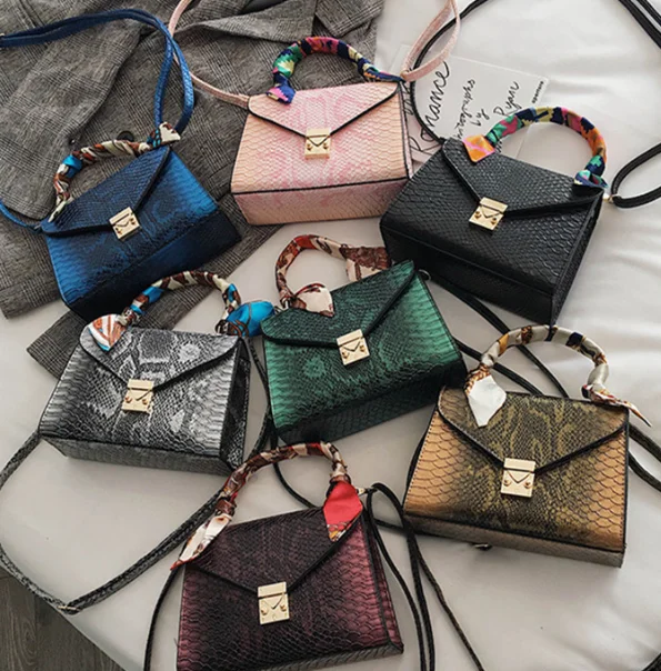 New style Fashion serpentine handbag square Shoulder Bag contrast color crossbody bag for women
New style Fashion serpentine handbag square Shoulder Bag contrast color crossbody bag for women