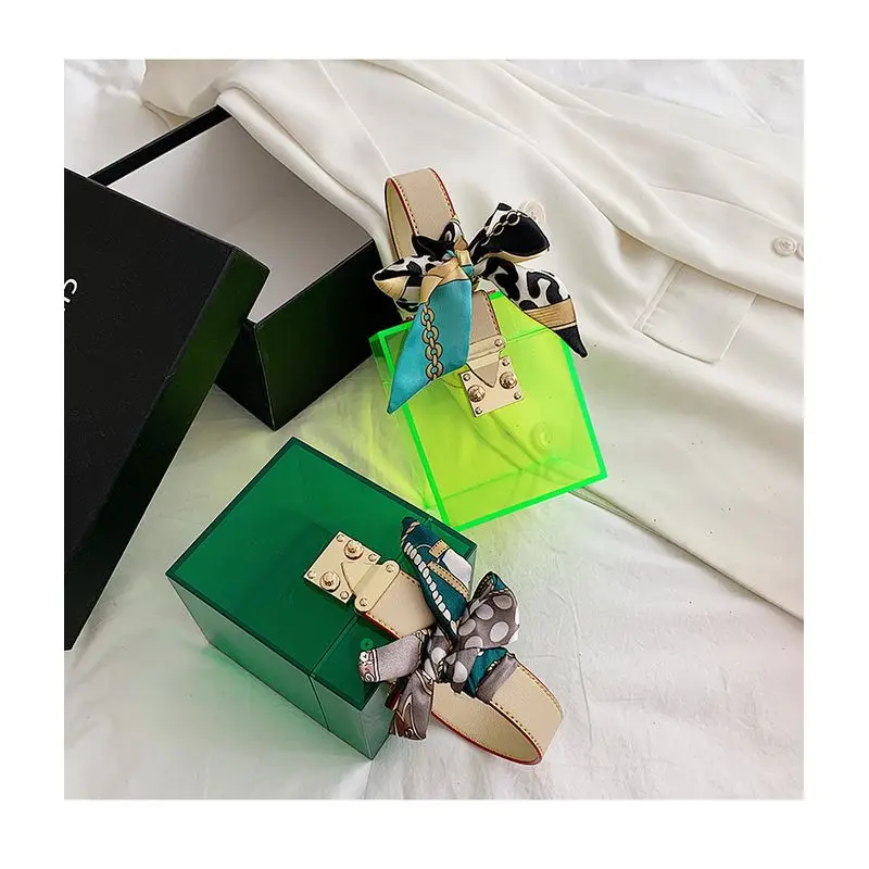 2020 New style Hot Sale Clears Chain Box Handbags Women Acrylic Clutch Bags Purses Ladies
2020 New style Hot Sale Clears Chain Box Handbags Women Acrylic Clutch Bags Purses Ladies
