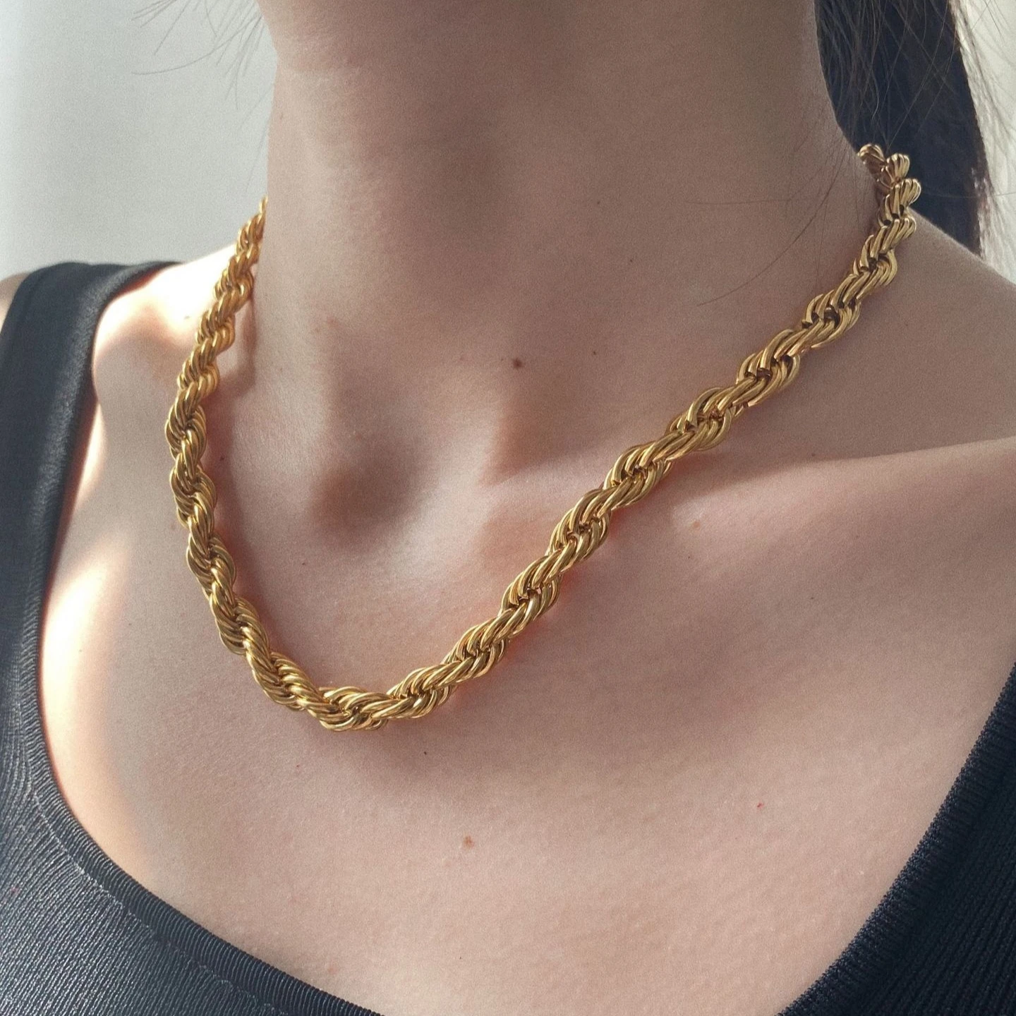 2021 New Wholesale Hot Stainless Steel Hip Hop Gold Jewelry Twisted Rope Chain Chunky Necklace Thick Chain Hip Hop Jewellery
2021 New Wholesale Hot Stainless Steel Hip Hop Gold Jewelry Twisted Rope Chain Chunky Necklace Thick Chain Hip Hop Jewellery