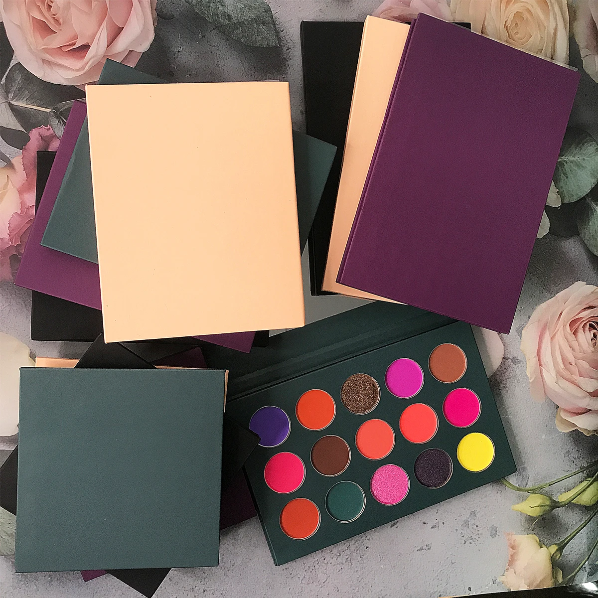 Professional cosmetics shimmer matte glitter eyeshadow multi color private label eyeshadow palette
Professional cosmetics shimmer matte glitter eyeshadow multi color private label eyeshadow palette