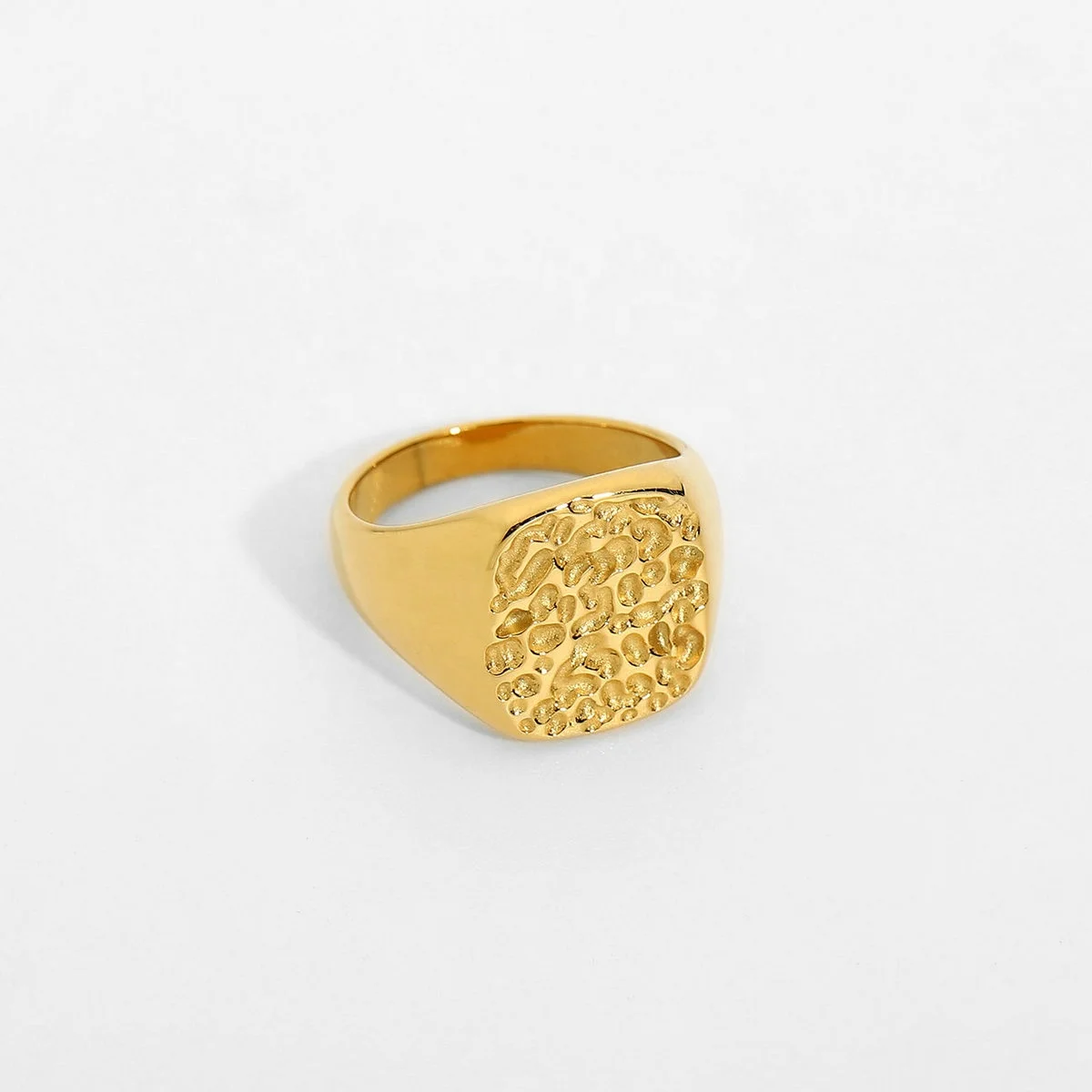 European Hot Selling Vintage Textured Stainless Steel Rings Titanium Steel Gold Chunky Rings Women Jewelry
European Hot Selling Vintage Textured Stainless Steel Rings Titanium Steel Gold Chunky Rings Women Jewelry