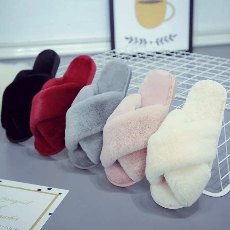 2021 Fashion Women Fur Slippers Plush material Ladies Slides High Quality Woman Sandals with a Cheap Price, Green/black/grey/pink/red/white
2021 Fashion Women Fur Slippers Plush material Ladies Slides High Quality Woman Sandals with a Cheap Price, Green/black/grey/pink/red/white