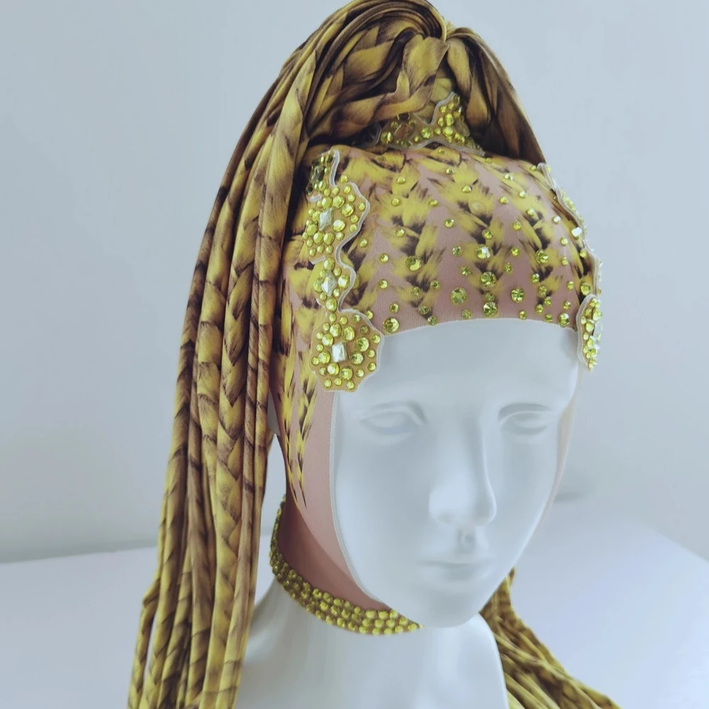 Rhinestone wigs Women Unisex Crystal Long Hair Headwear Nightclub Party Headdress Singer Stage party wig
Rhinestone wigs Women Unisex Crystal Long Hair Headwear Nightclub Party Headdress Singer Stage party wig