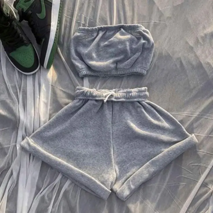 ONLY New Trendy Pure Color Strapless Crop Top Women Sports Summer Casual Two Piece Shorts Set
ONLY New Trendy Pure Color Strapless Crop Top Women Sports Summer Casual Two Piece Shorts Set