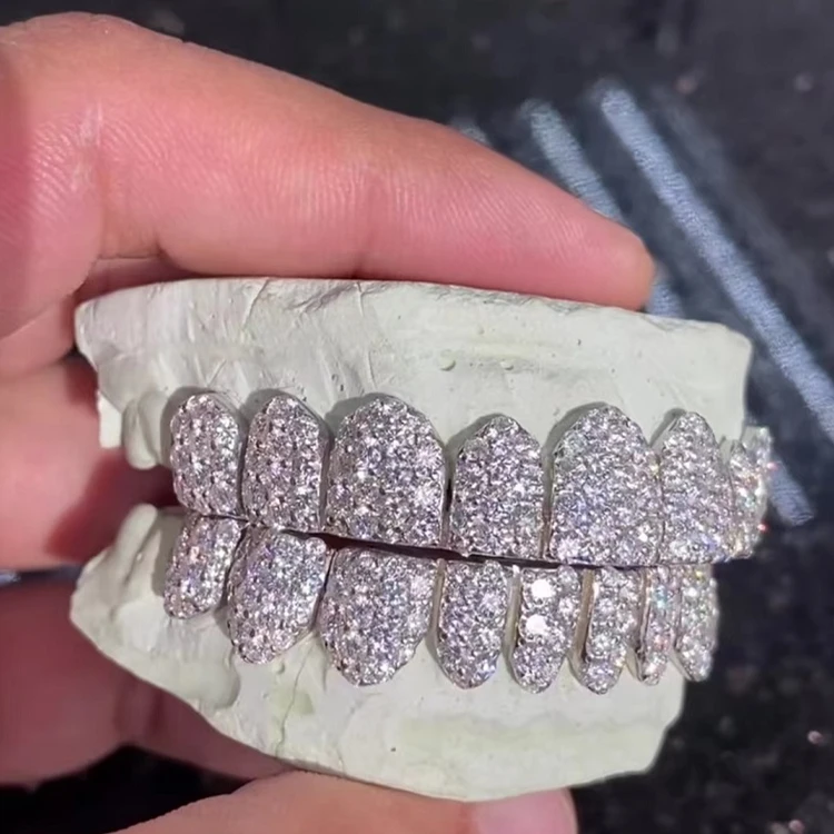 Custom Iced Out Diamond Grillz Gold Plated 925 Sterling Silver Moissanite Diamond Hip Hop Grillz for Teeth
Custom Iced Out Diamond Grillz Gold Plated 925 Sterling Silver Moissanite Diamond Hip Hop Grillz for Teeth