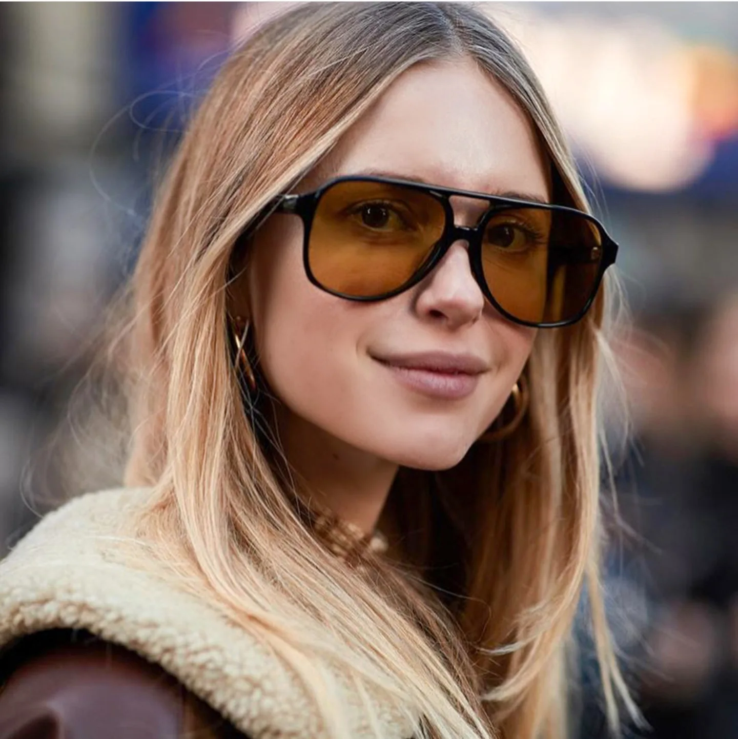Luxury Black Gradient Oversized Female Glasses Amazon hot sell Classic Vintage Sunglasses Women Men Large Frame Retro Sunglasses
Luxury Black Gradient Oversized Female Glasses Amazon hot sell Classic Vintage Sunglasses Women Men Large Frame Retro Sunglasses