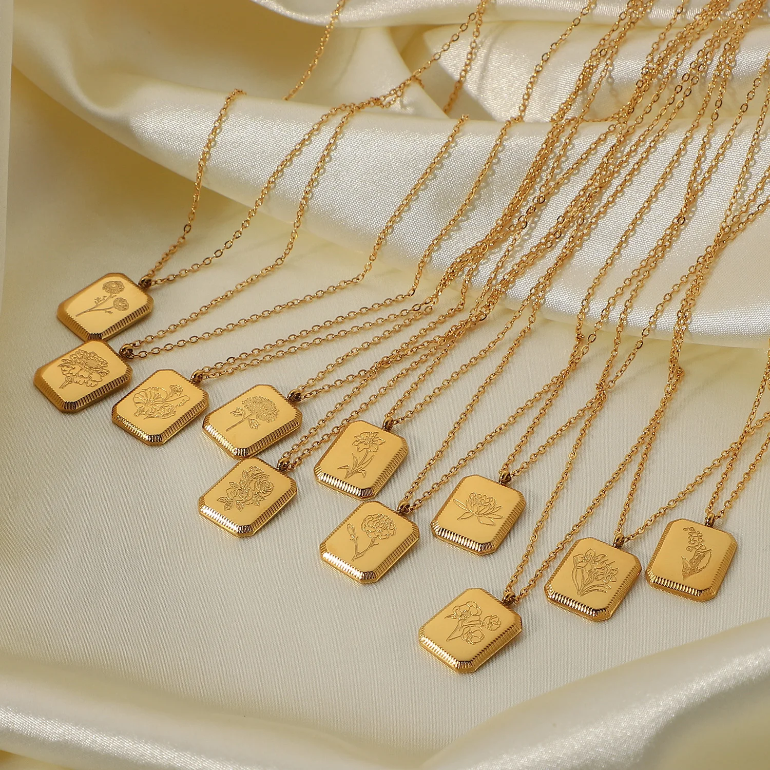 18k Gold Plated Stainless Steel Female Month Flower Jewelry Square Birth Flower Pendant Necklace
18k Gold Plated Stainless Steel Female Month Flower Jewelry Square Birth Flower Pendant Necklace