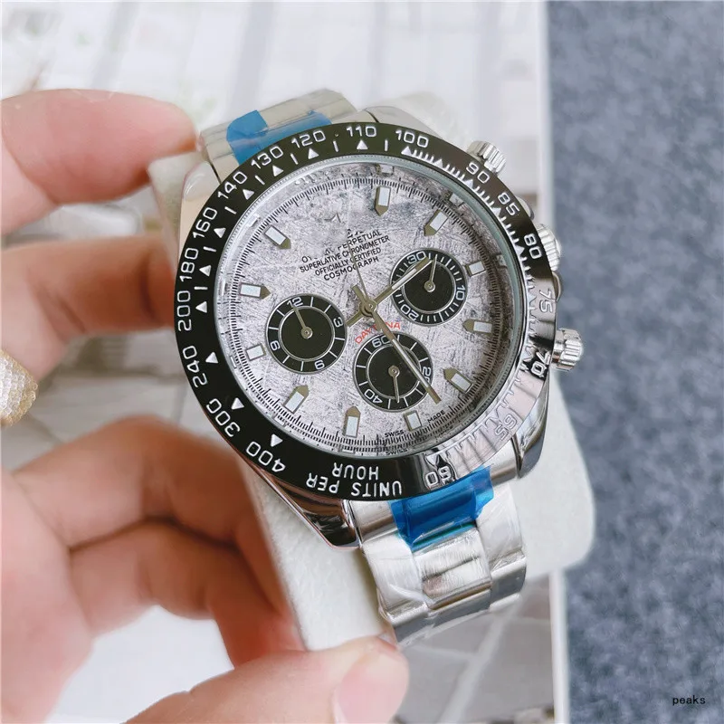 2021 new luxury temperament men's business casual quartz watch stainless steel waterproof sports watch
2021 new luxury temperament men's business casual quartz watch stainless steel waterproof sports watch