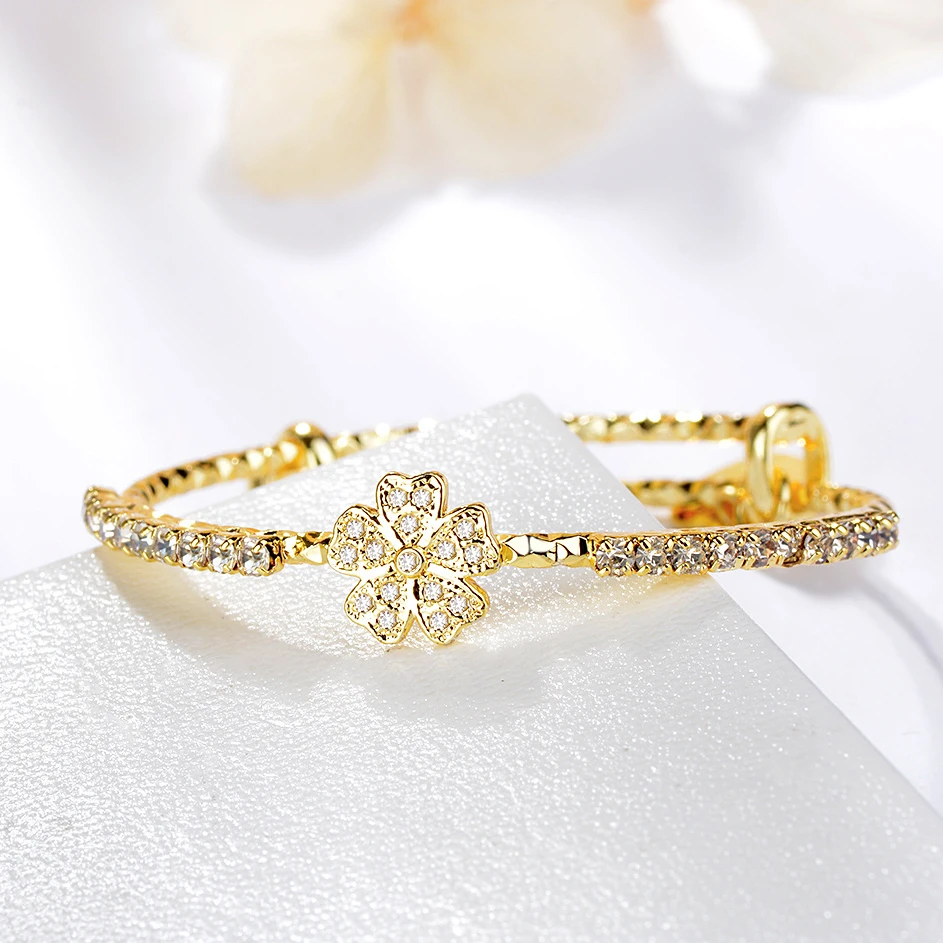 RFJEWEL Whosesale High quality gold plated clover bracelet with zircon for fashion beautiful lady women
RFJEWEL Whosesale High quality gold plated clover bracelet with zircon for fashion beautiful lady women