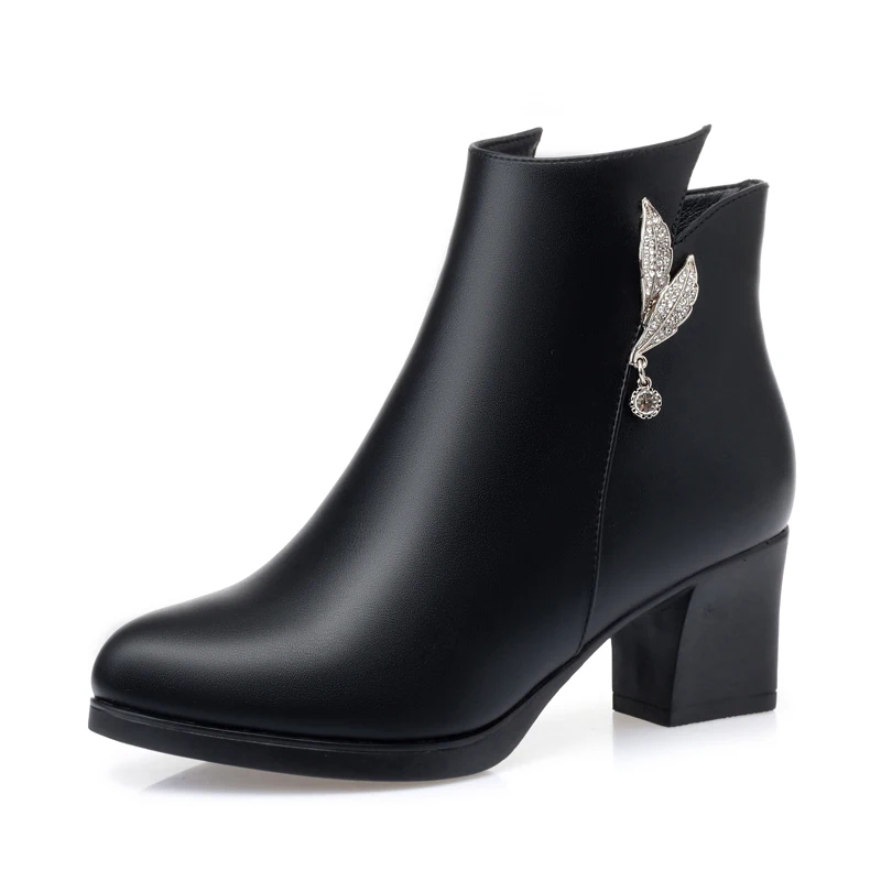 Ladies Soft Genuine Leather Boots Comfortable Fashion Casual Winter Women Leather Snow Boots Wholesale, Black,red
Ladies Soft Genuine Leather Boots Comfortable Fashion Casual Winter Women Leather Snow Boots Wholesale, Black,red