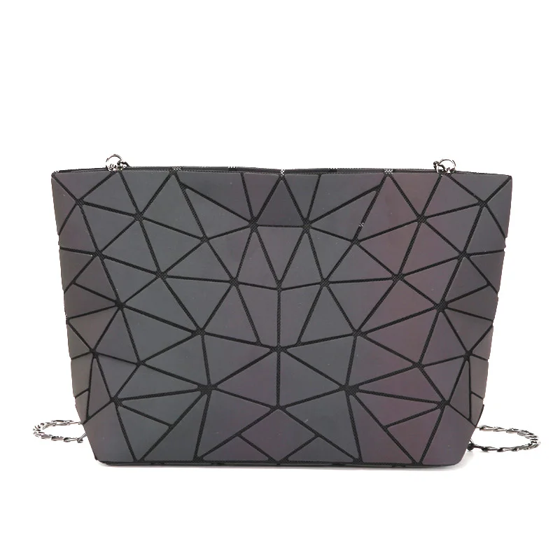Manufacturer custom logo cosmetic bag travel ladies handbags women geometric chain bag
Manufacturer custom logo cosmetic bag travel ladies handbags women geometric chain bag