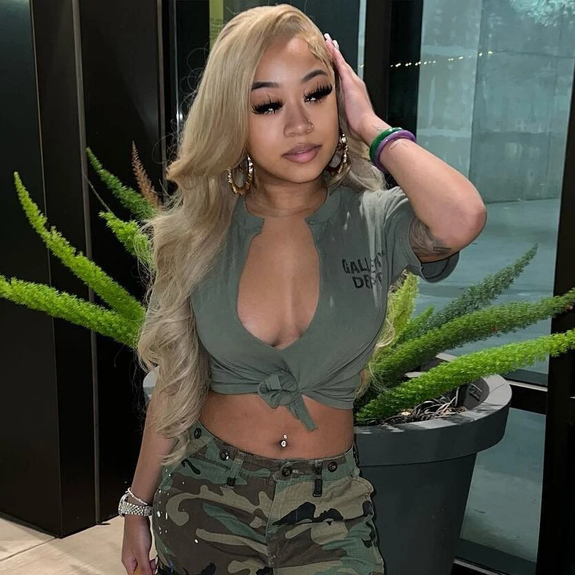 2022 slim Deep V twisted letter print T-shirt women graphic fashionable crop top shirt blouse summer wear, Customized color 
2022 slim Deep V twisted letter print T-shirt women graphic fashionable crop top shirt blouse summer wear, Customized color