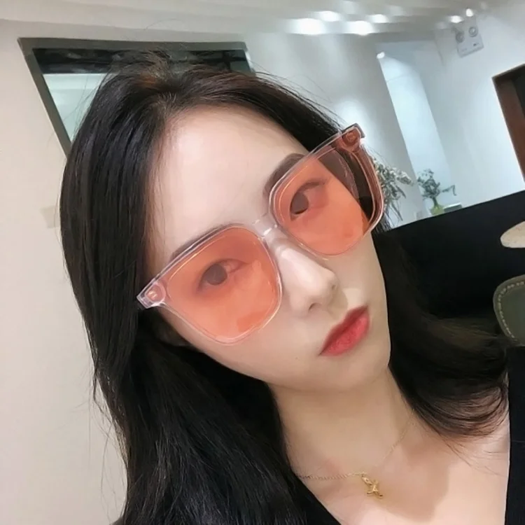 DOISYER 2021 Brand designer gradient color square sun glasses sunglasses shades women
DOISYER 2021 Brand designer gradient color square sun glasses sunglasses shades women