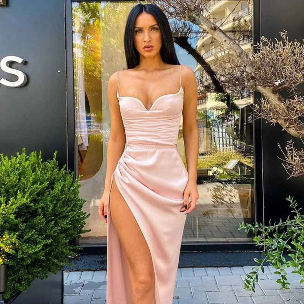 2021 Europe spring new high waist pleated sling dresses sexy V-neck low cut slit party dress
2021 Europe spring new high waist pleated sling dresses sexy V-neck low cut slit party dress