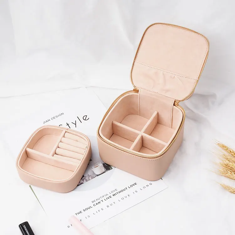 Hot Selling Genuine Leather Luxury Mini Jewelry Packaging Storage Jewelry Case
Hot Selling Genuine Leather Luxury Mini Jewelry Packaging Storage Jewelry Case