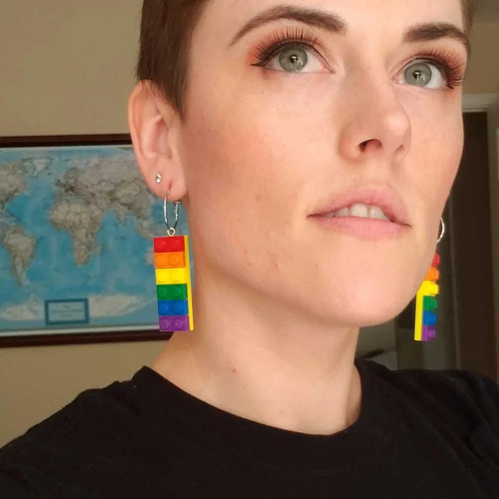 Creative Acrylic Colorful Rectangle Pendant Earrings Mix Colors Rainbow Block Huggie Earrings
Creative Acrylic Colorful Rectangle Pendant Earrings Mix Colors Rainbow Block Huggie Earrings