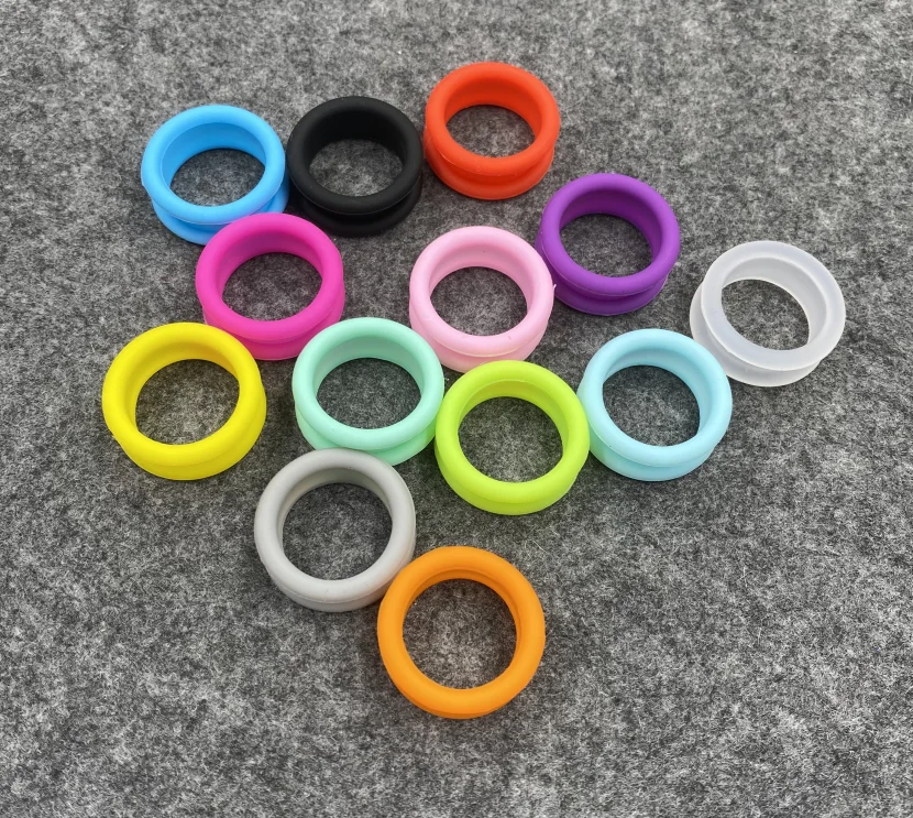 FG-4 Colorful Rubber Silicone Ring Pet Scissors Silicone Finger Rings Scissors Insert
FG-4 Colorful Rubber Silicone Ring Pet Scissors Silicone Finger Rings Scissors Insert