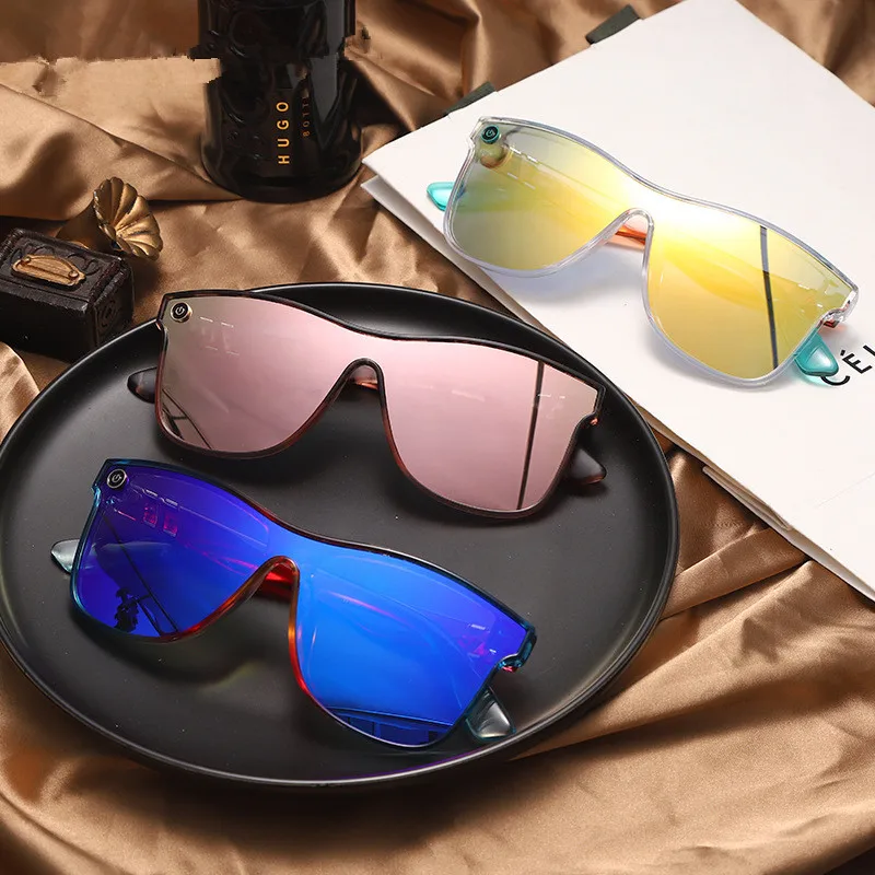 Jiuling eyewear 2022 New Men and Women Cat Eye Outdoor Sports Sunglasses PC Colorful Power Button Pattern one piece sunglasses, Mix color or custom colors
Jiuling eyewear 2022 New Men and Women Cat Eye Outdoor Sports Sunglasses PC Colorful Power Button Pattern one piece sunglasses, Mix color or custom colors