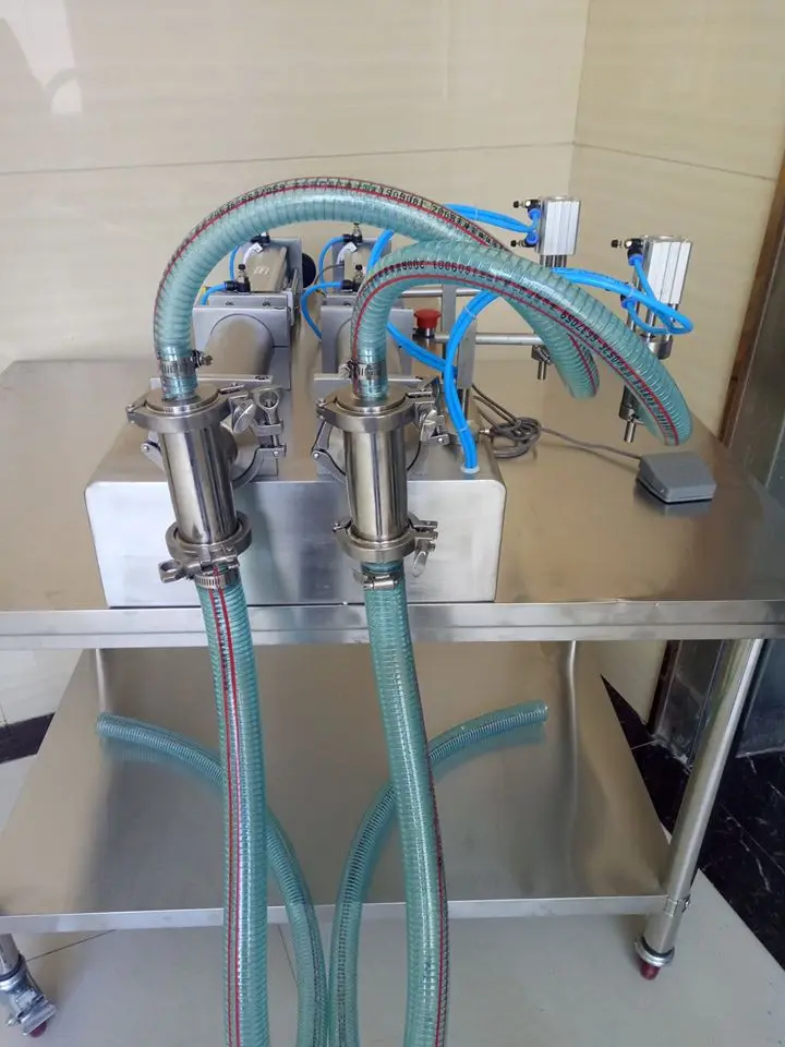 Double Nozzles Pneumatic Liquid Filler Filling Machine For Filling