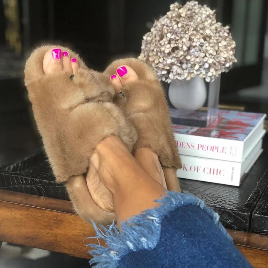 Women Real Mink Fur Slides With Adjustable Bands Fashion Fur Slippers 2021 New Fashion Sandals Flip Flops
Women Real Mink Fur Slides With Adjustable Bands Fashion Fur Slippers 2021 New Fashion Sandals Flip Flops