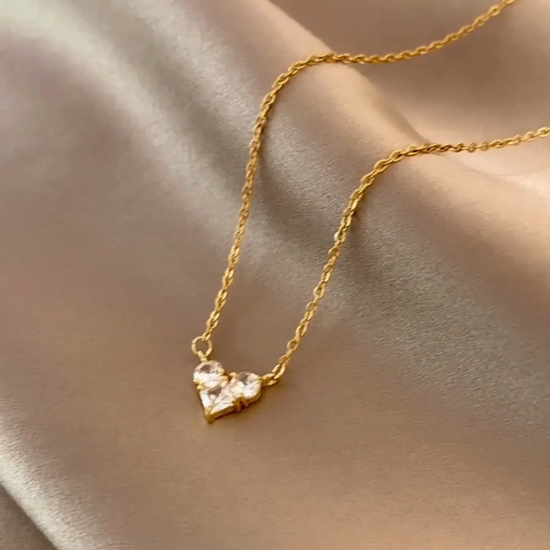 Europe and America Dainty Full Of Crystal Butterfly Pendants Necklace For Lady
Europe and America Dainty Full Of Crystal Butterfly Pendants Necklace For Lady