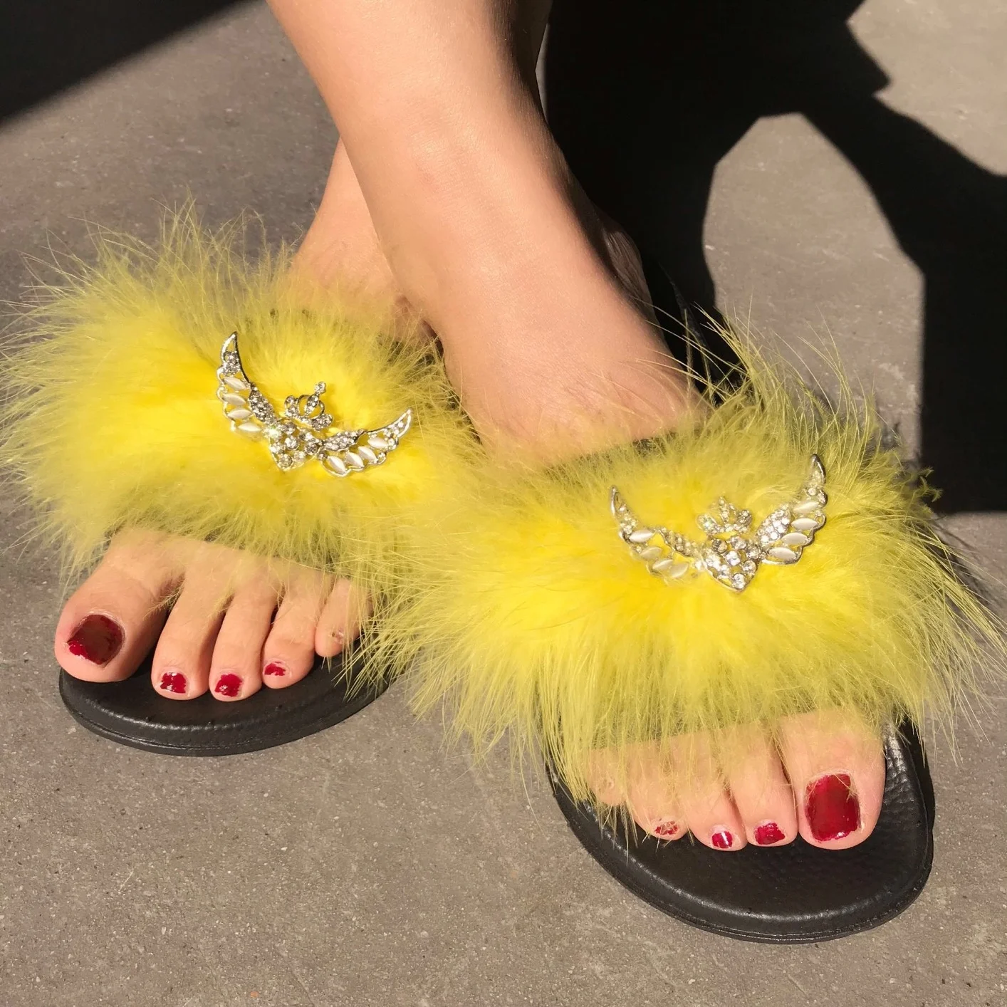 2021 Hot Sale Summer Women Slippers Fashion Flat Slides Comfortable PCU Fur Slippers For Ladies
2021 Hot Sale Summer Women Slippers Fashion Flat Slides Comfortable PCU Fur Slippers For Ladies