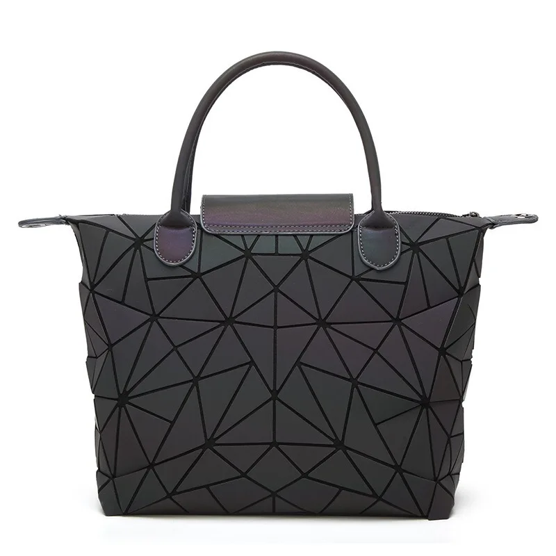 Fashionable geometric patterns zipper luminous luxury custom shoulder lady shoulder bag
Fashionable geometric patterns zipper luminous luxury custom shoulder lady shoulder bag