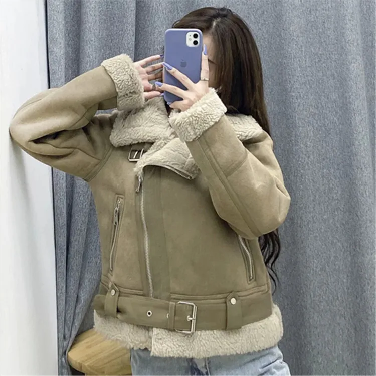 2021 Women's Autumn and Winter Fleece-Lined Padded Lapel Fur Integrated Locomotive Cotton Coats Jacket
2021 Women's Autumn and Winter Fleece-Lined Padded Lapel Fur Integrated Locomotive Cotton Coats Jacket