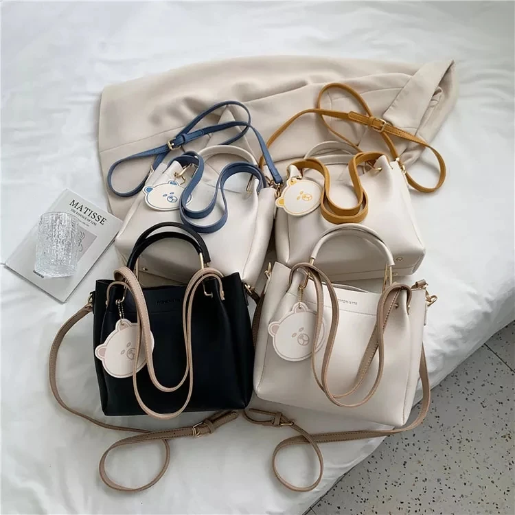 luxury famous brands original quality women's handbags 2022 designer customized logo, Brown white black red pink
luxury famous brands original quality women's handbags 2022 designer customized logo, Brown white black red pink