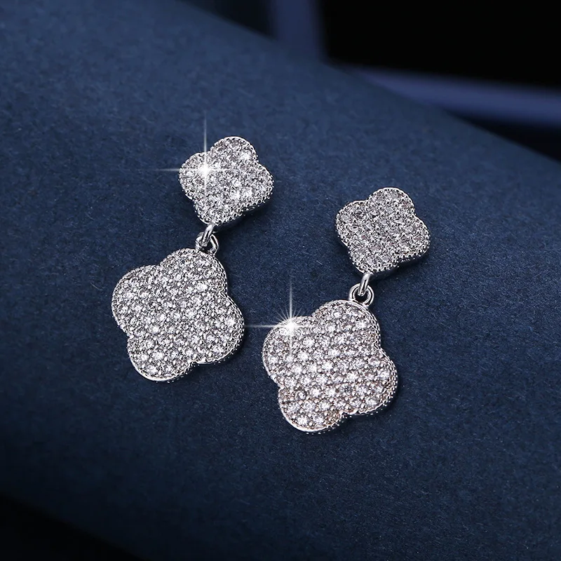 2021 Fashion Geometric Petal-shaped Copper Diamond Earrings Shiny Fashion Women's Stud Earrings
2021 Fashion Geometric Petal-shaped Copper Diamond Earrings Shiny Fashion Women's Stud Earrings