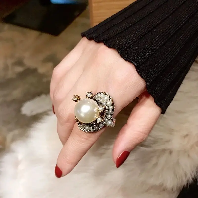 Retro net red new pearl flower ring personality fashion exaggeration index finger ring creative matching jewelry trend, Picture
Retro net red new pearl flower ring personality fashion exaggeration index finger ring creative matching jewelry trend, Picture