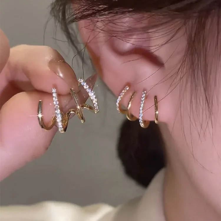 Delicate 4 Layers Claw Setting 925 Sterling Silver Pin Diamond Ear Clip No Piercing Iced Out Zircon CZ Curved Cuff Earrings, Picture shows
Delicate 4 Layers Claw Setting 925 Sterling Silver Pin Diamond Ear Clip No Piercing Iced Out Zircon CZ Curved Cuff Earrings, Picture shows