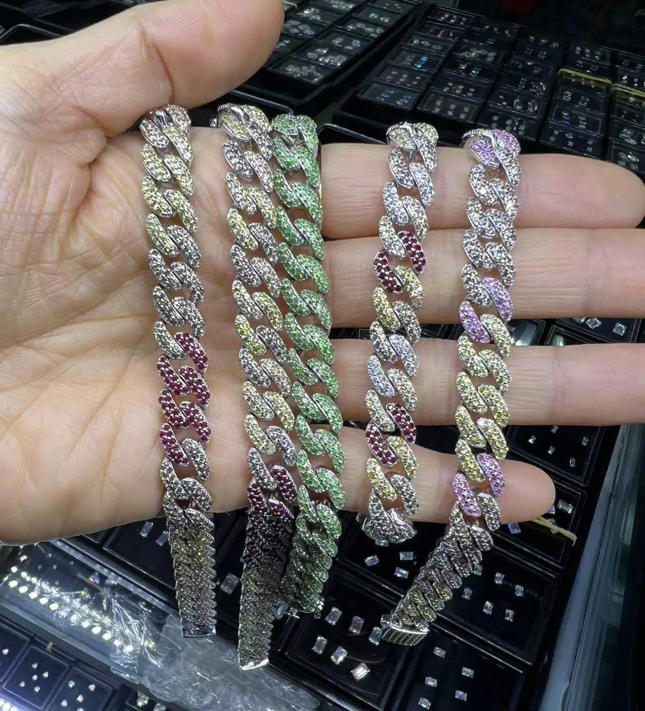 Holycome Hip Hop Iced Out Miami Gold Plated Cuban Link Chain Luxury Fashion Moissanite Cuban Link Chain, Multi color
Holycome Hip Hop Iced Out Miami Gold Plated Cuban Link Chain Luxury Fashion Moissanite Cuban Link Chain, Multi color