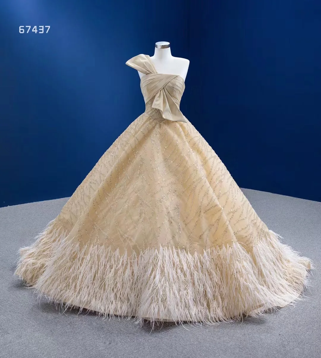 MAE0003 New design bowtie formal dress elegant champagne feathers ball gown beaded party dress evening gown
MAE0003 New design bowtie formal dress elegant champagne feathers ball gown beaded party dress evening gown