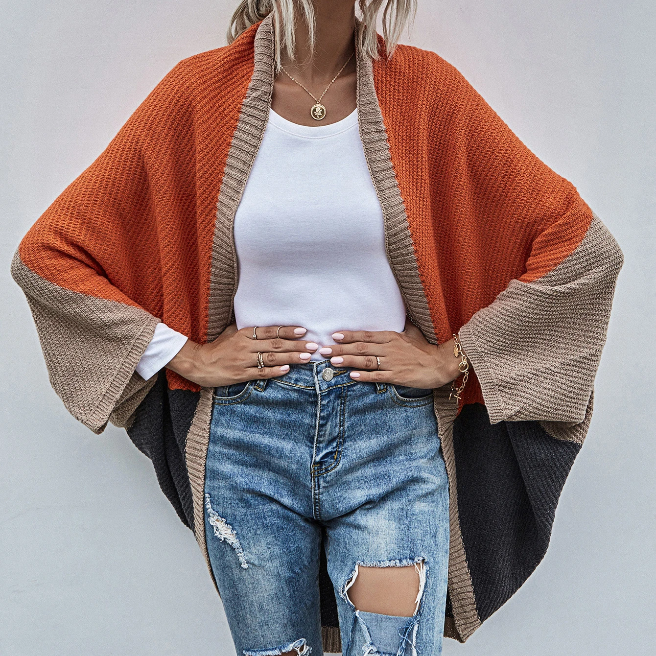 Fashion Lady Autumn Winter Color Block Harry Styles Hand Knit Plain Cardigans For Girls
Fashion Lady Autumn Winter Color Block Harry Styles Hand Knit Plain Cardigans For Girls