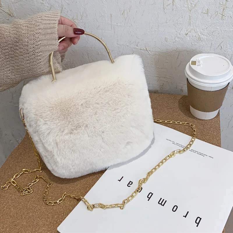 2021 New Trendy Fashion Handbags Girls Soft Wholesale Faux Fur Slide Crossbody Designers Fur Women Purses and Handbags, 7 colors
2021 New Trendy Fashion Handbags Girls Soft Wholesale Faux Fur Slide Crossbody Designers Fur Women Purses and Handbags, 7 colors