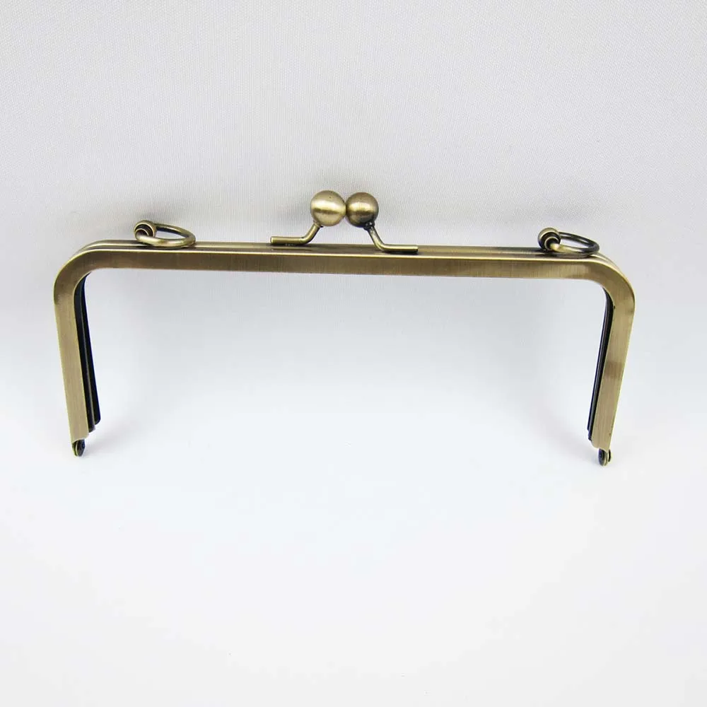 Handbag accessories ball metal clasp two metal d ring for chain bag hardware frame, Antique brass
Handbag accessories ball metal clasp two metal d ring for chain bag hardware frame, Antique brass