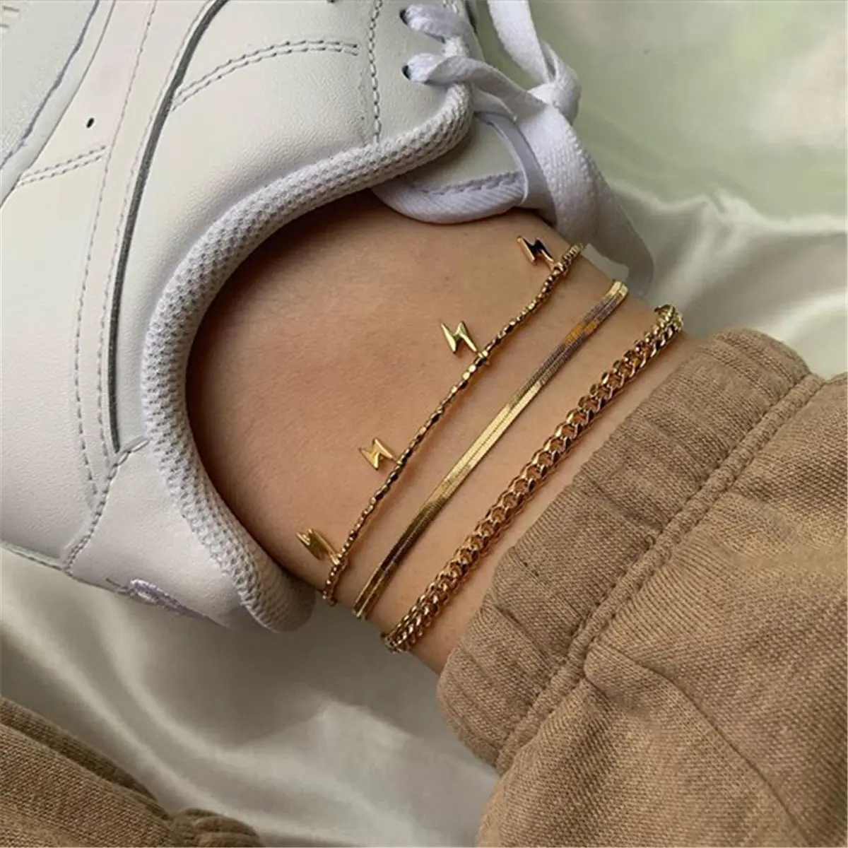 3pcs Jewelry Set Gold Plated Link Chain Anklets Bracelet Multi Layer Handmade Beads Lightning Charm Anklet Set
3pcs Jewelry Set Gold Plated Link Chain Anklets Bracelet Multi Layer Handmade Beads Lightning Charm Anklet Set