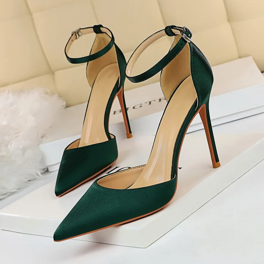 112285 Women Fashion Shoes Pointed Stiletto Evening Party Club Wedding Pumps High Heel Summer Sandals
112285 Women Fashion Shoes Pointed Stiletto Evening Party Club Wedding Pumps High Heel Summer Sandals