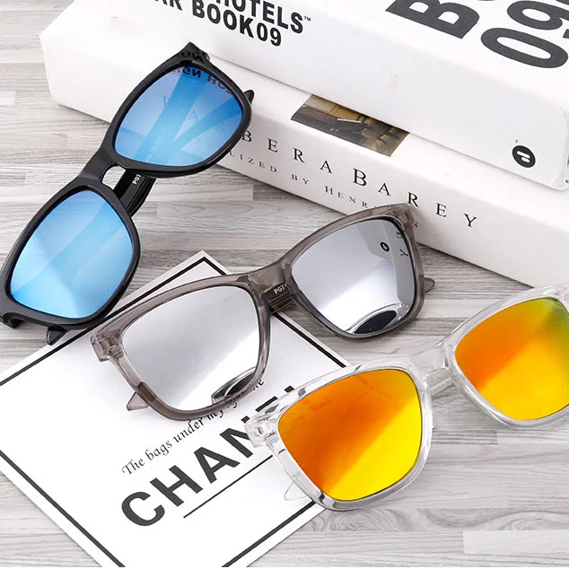 2021 new trend outdoor sports glasses wholesale PC trend all-purpose sunglass for men and women with cheap price, Custom colors
2021 new trend outdoor sports glasses wholesale PC trend all-purpose sunglass for men and women with cheap price, Custom colors