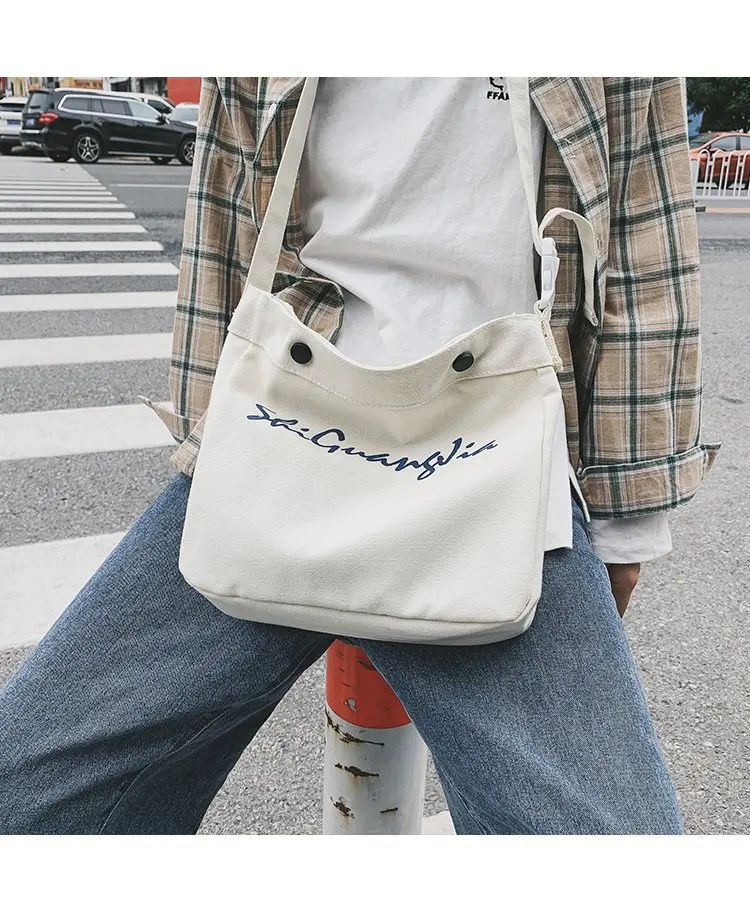 Wholesale promotion trend single shoulder shopping bag, White/black 
Wholesale promotion trend single shoulder shopping bag, White/black