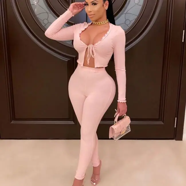 X00889L 2021 Spring & Summer new arrival sexy deep V-neck women 2-piece sets Fashionably sexy cardigan top suit, 2 colors 
X00889L 2021 Spring & Summer new arrival sexy deep V-neck women 2-piece sets Fashionably sexy cardigan top suit, 2 colors