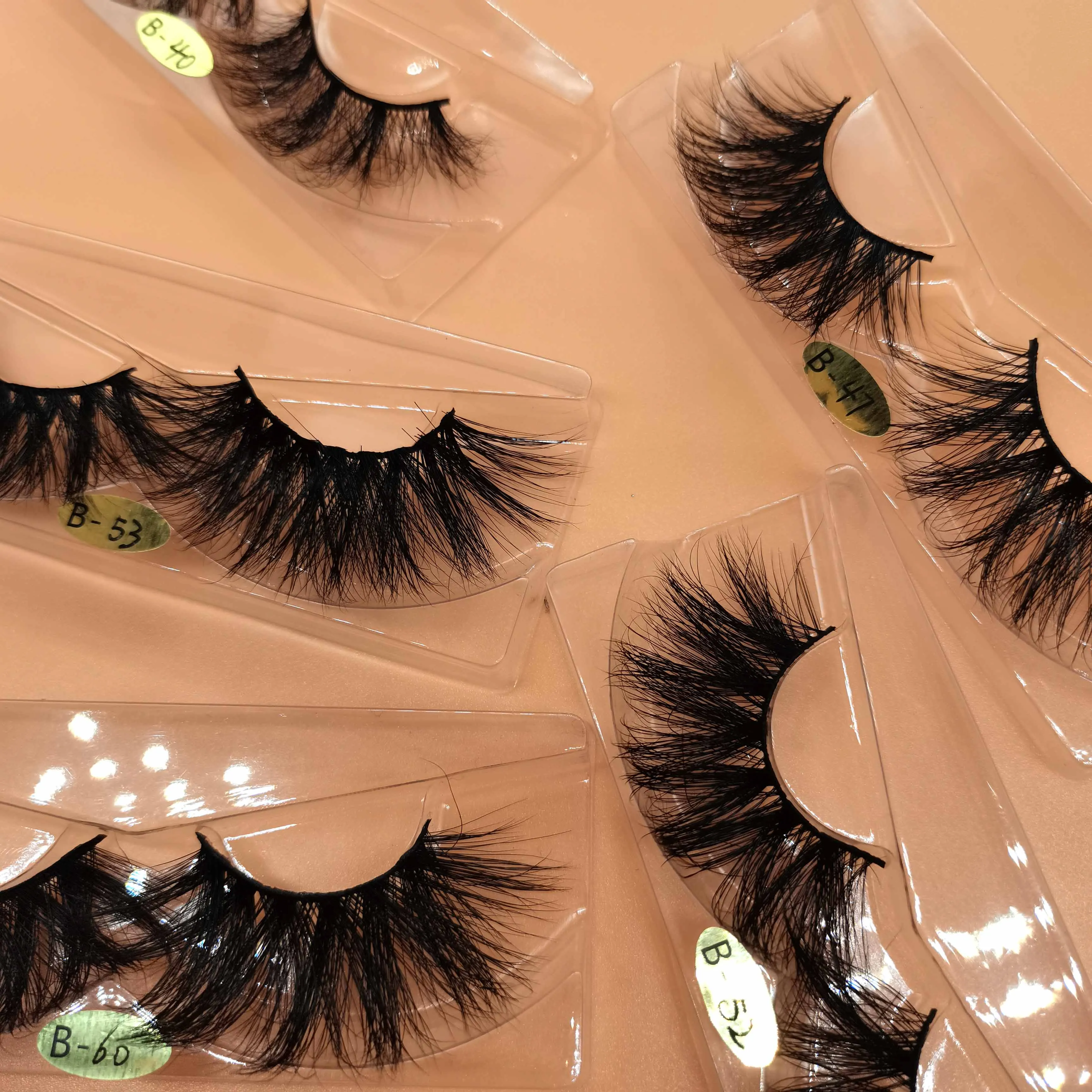 Hot Selling 25mm Mink Eyelashes Wholesale Handmade Lashes 25 mm 3d Mink Eyelash with Customized Box, Black
Hot Selling 25mm Mink Eyelashes Wholesale Handmade Lashes 25 mm 3d Mink Eyelash with Customized Box, Black