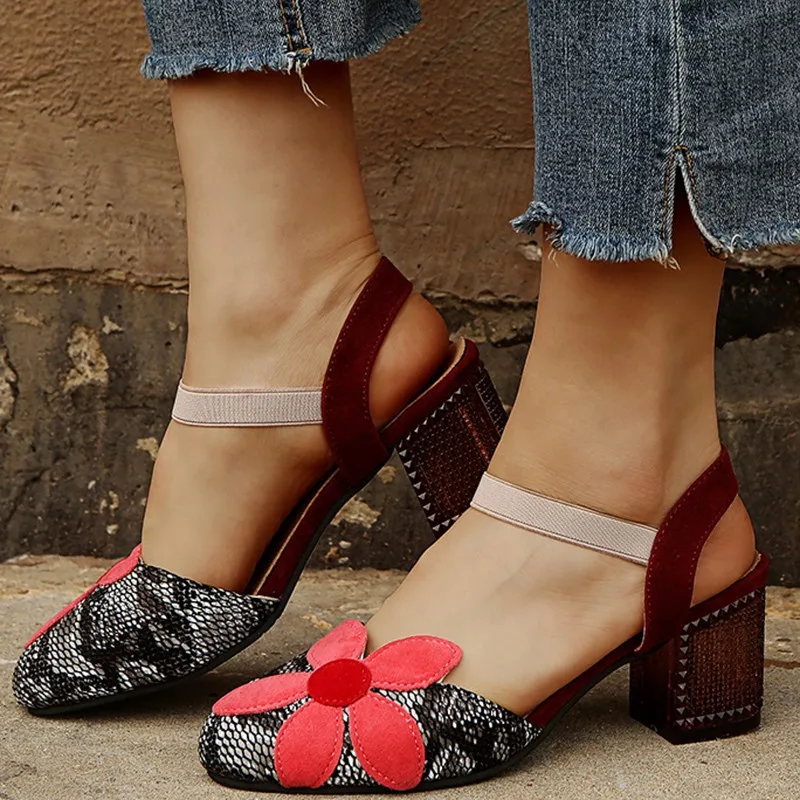 Summer Street Fashion Ladies Sandals Snake Pattern Round Head Flowers Hollow Ankle Strap Ladies Block Heel Sandals
Summer Street Fashion Ladies Sandals Snake Pattern Round Head Flowers Hollow Ankle Strap Ladies Block Heel Sandals